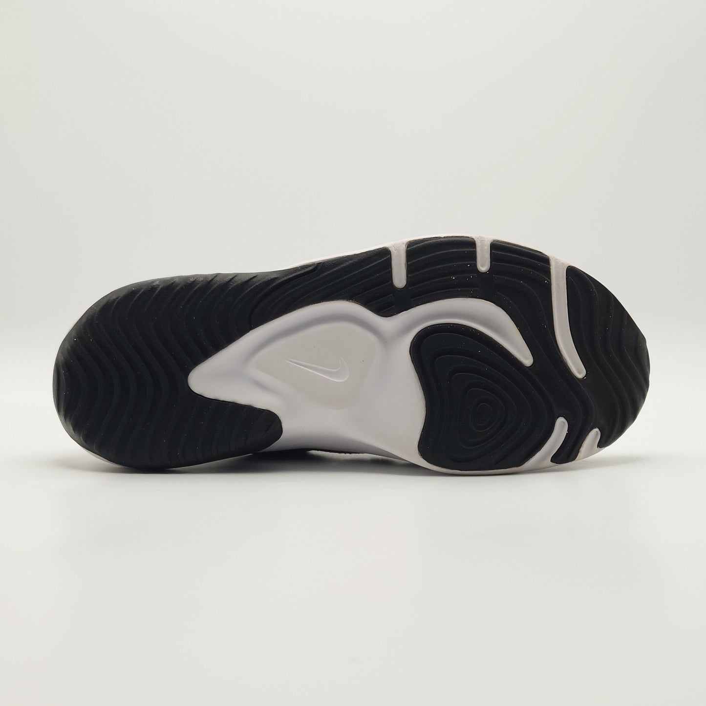 Nike Legend Essential 3 Next Nature