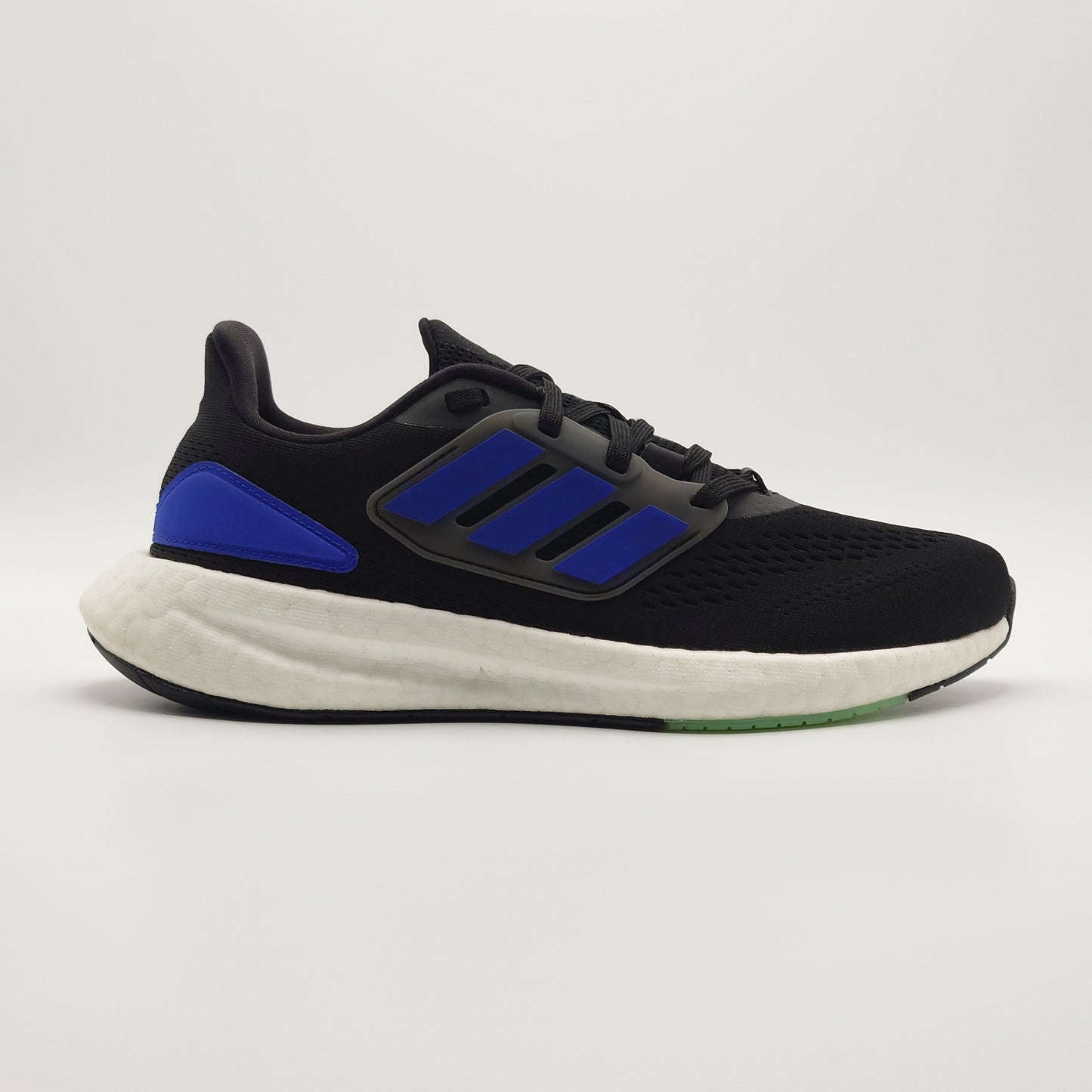 adidas PureBoost 22