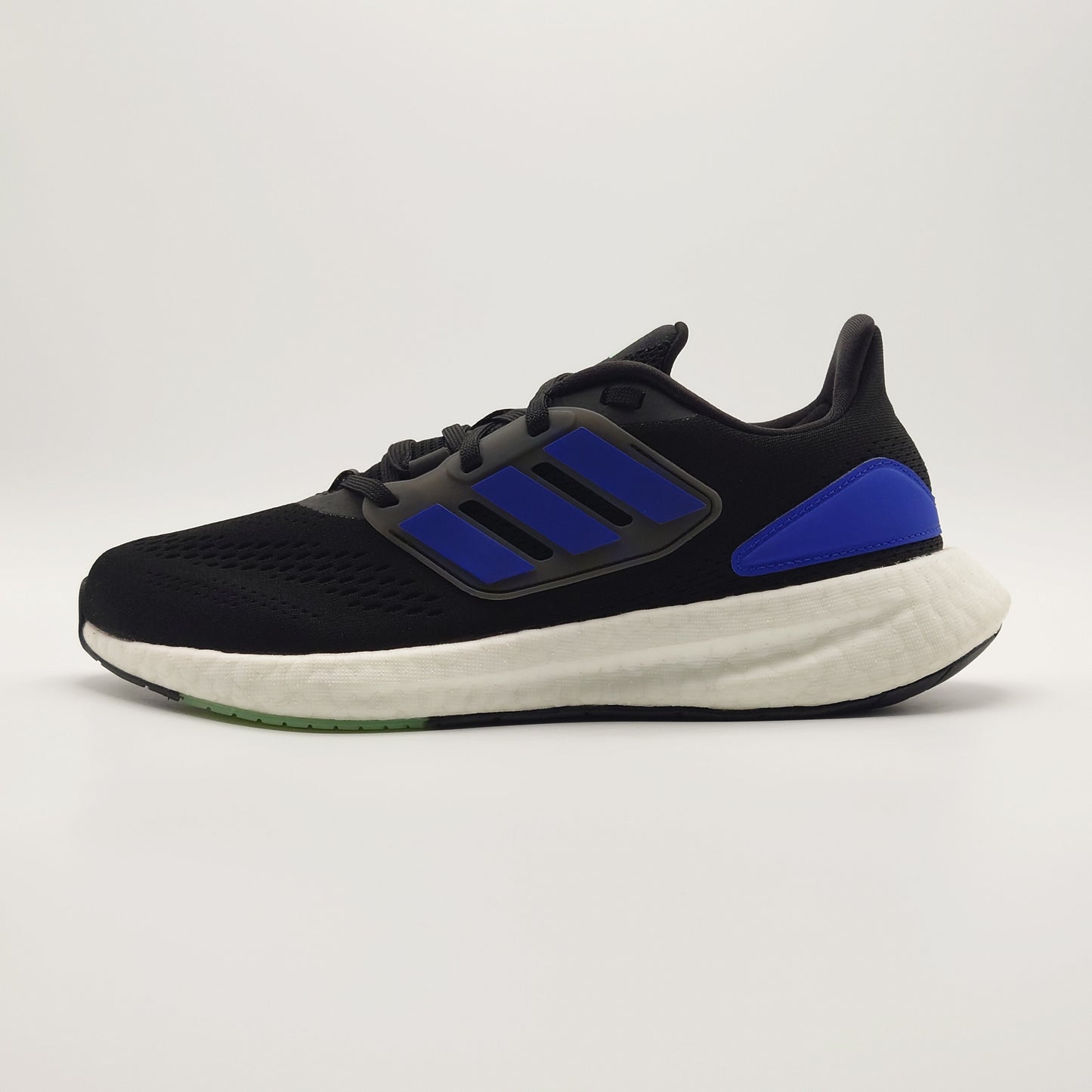adidas PureBoost 22