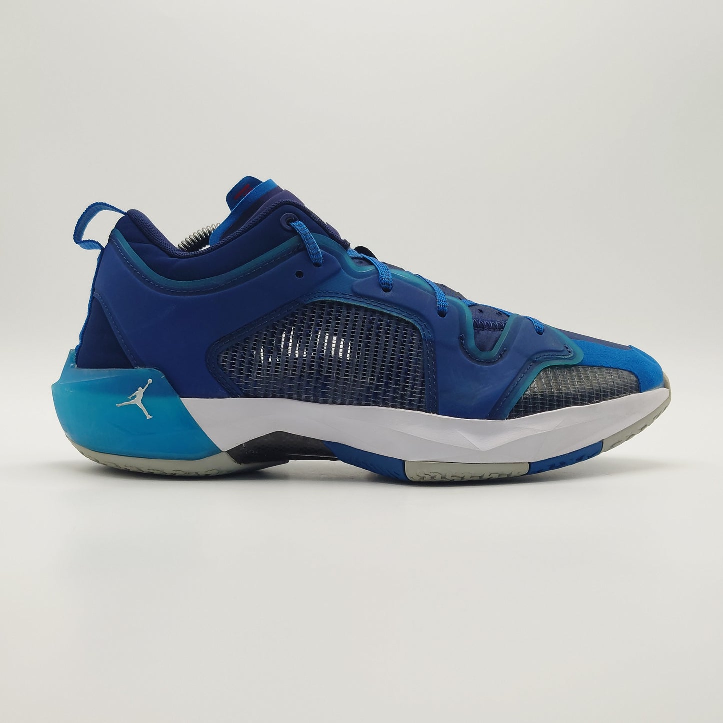 Nike Jordan 37 Low