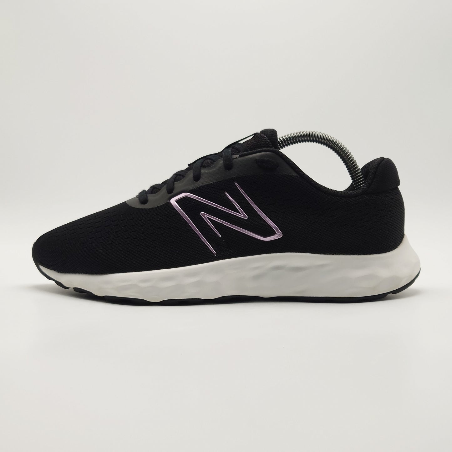 New Balance 520 V8