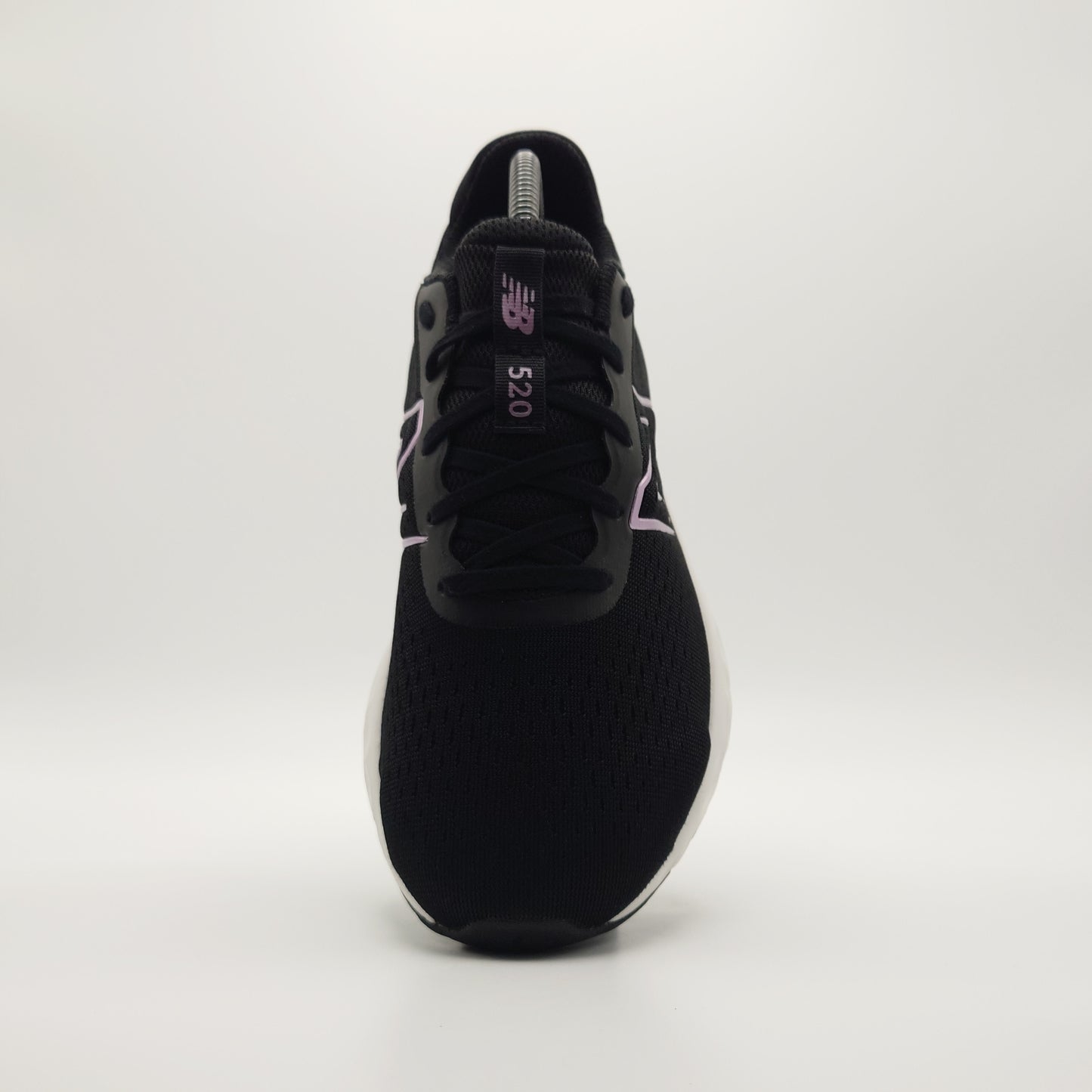 New Balance 520 V8