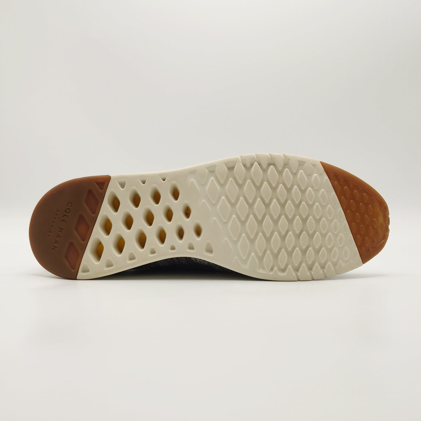 COLE HAAN Grandpro Runner Stitchlite