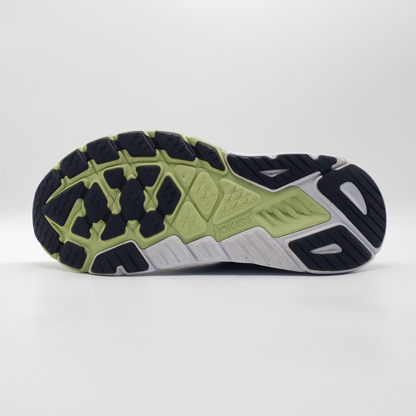Hoka One One Arahi 6