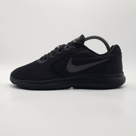 Nike Revolution 3