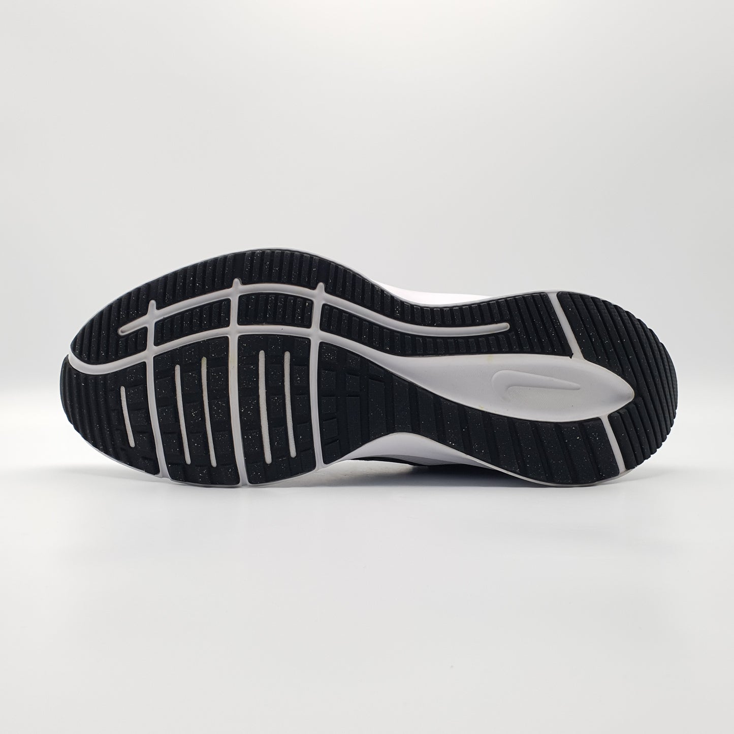 Nike Quest 3 Shield