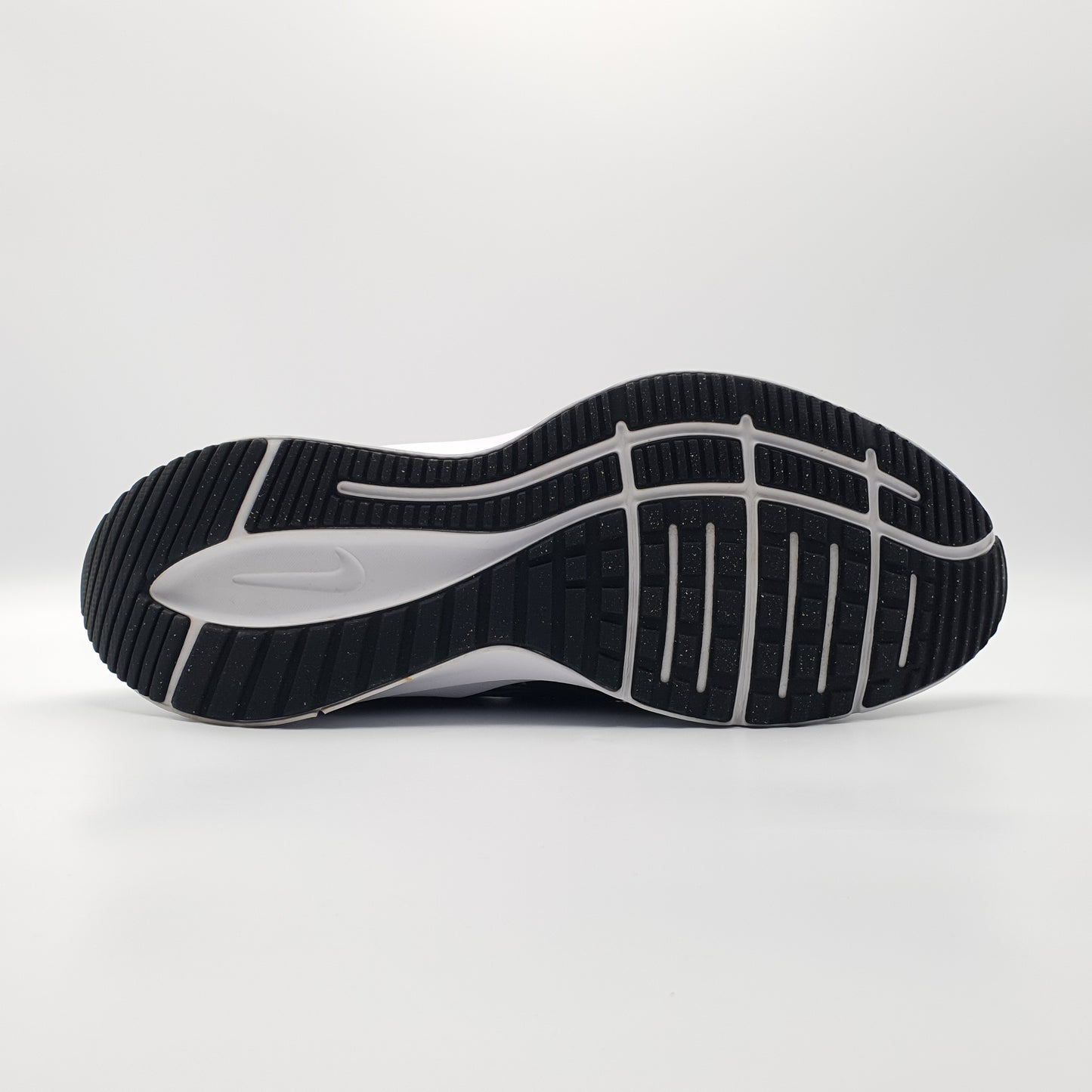 Nike Quest 3 Shield
