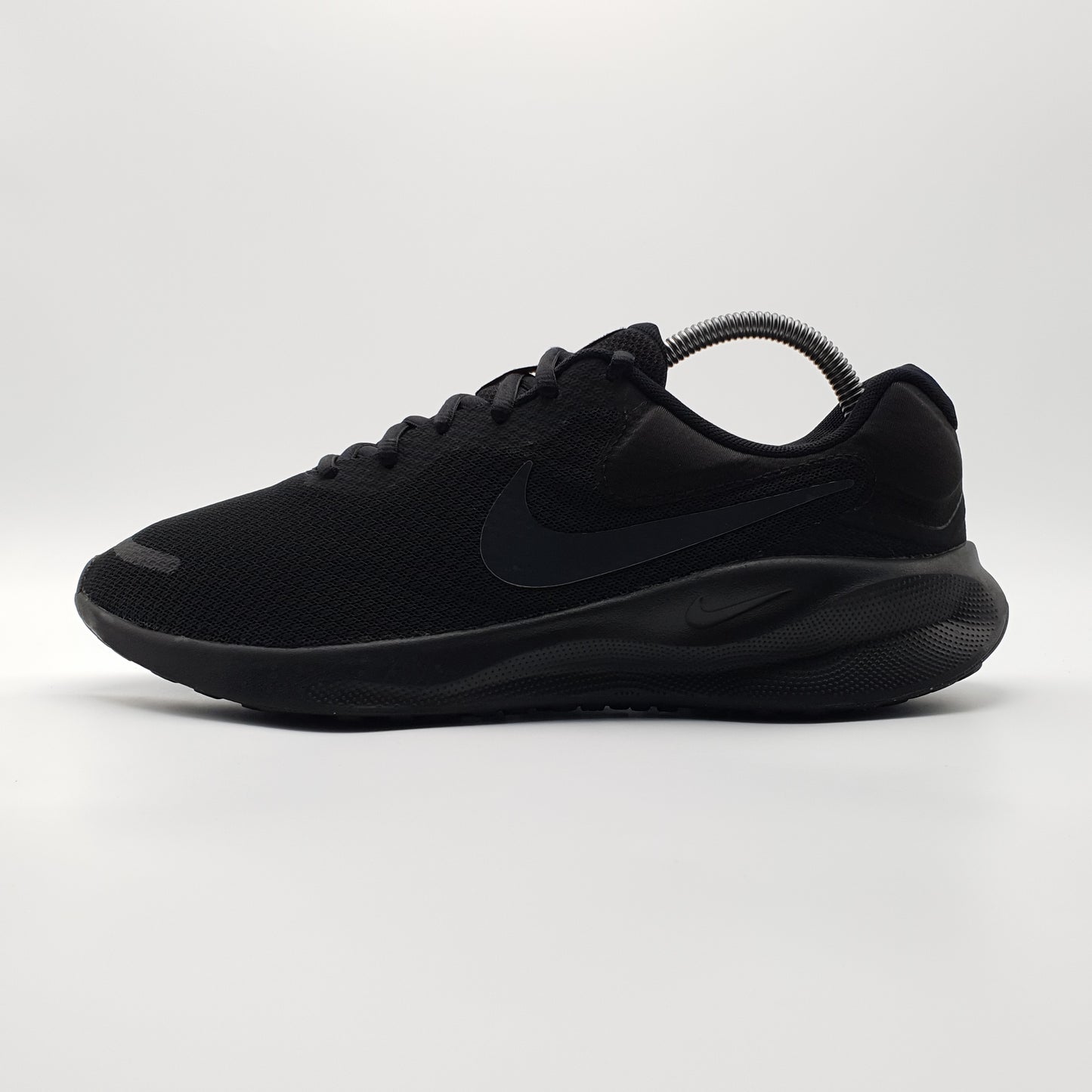 Nike Revolution 7