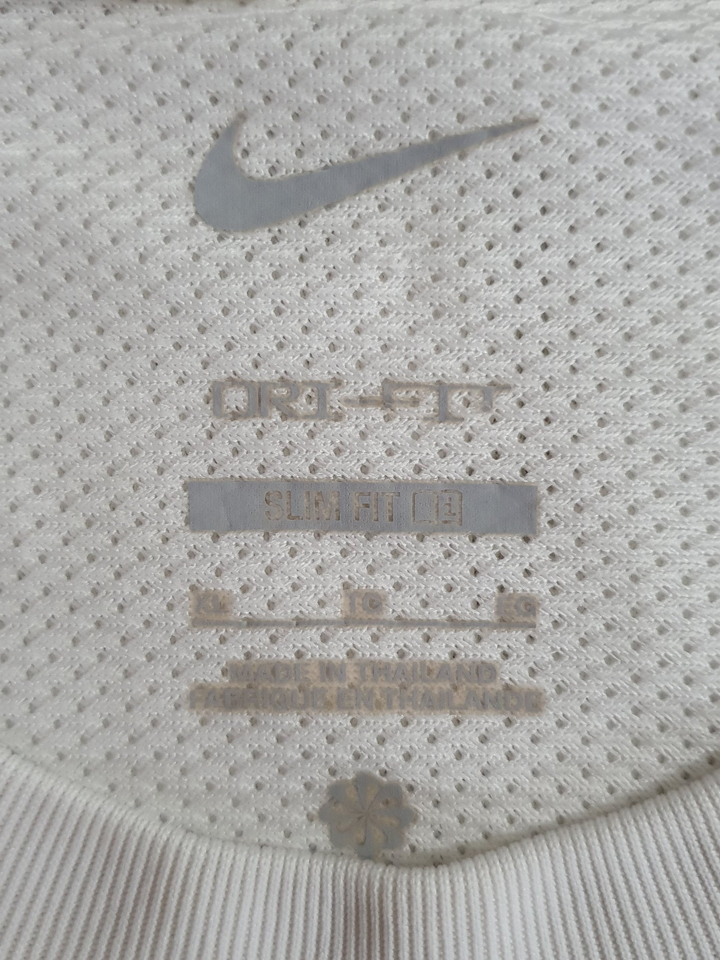 Nike Dri-FIT Academy 23 training Slim Fit