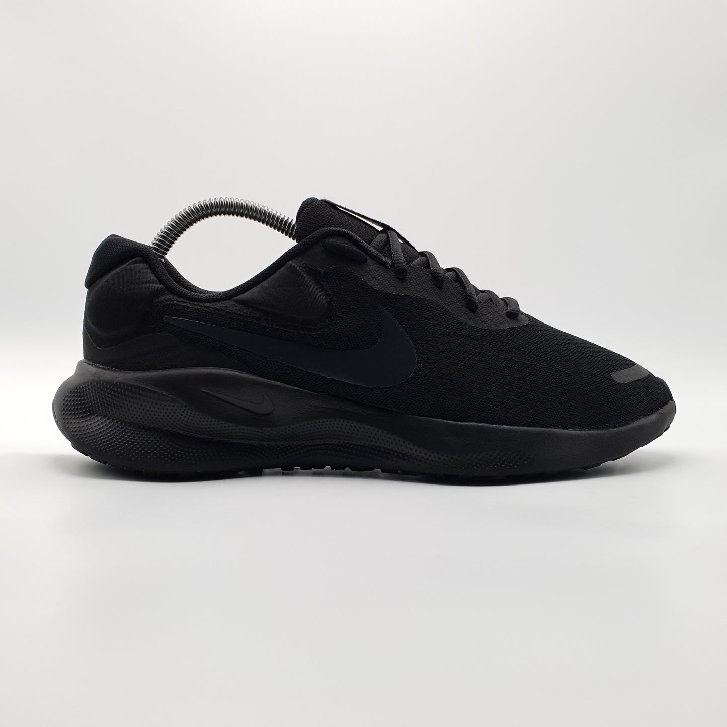 Nike Revolution 7