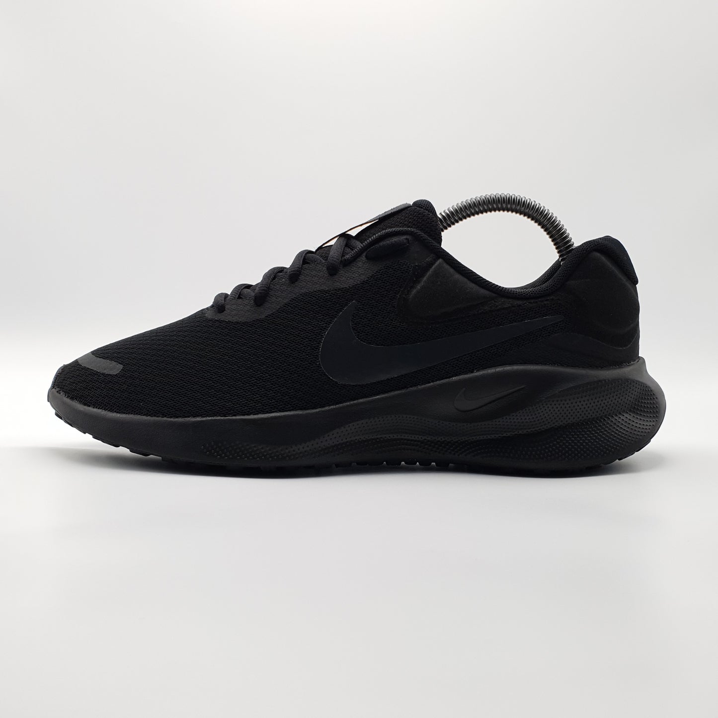 Nike Revolution 7