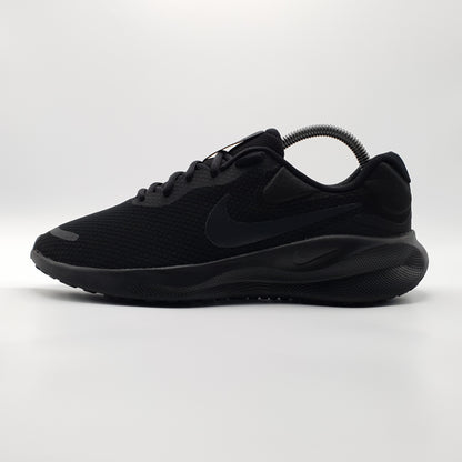 Nike Revolution 7