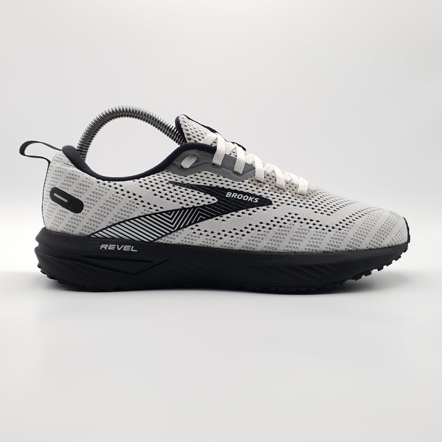 Brooks Revel 6
