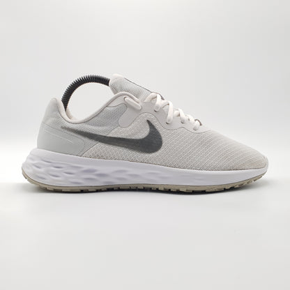 Nike Revolution 6
