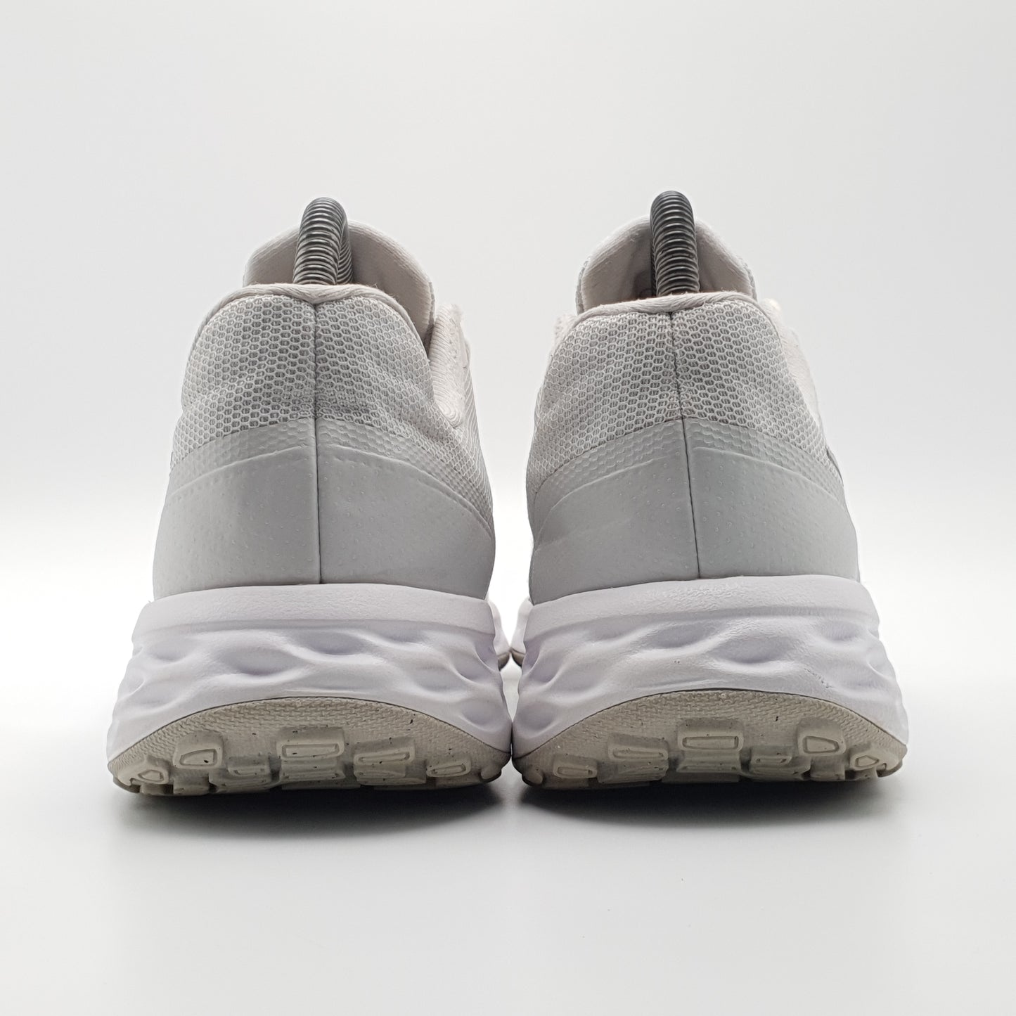 Nike Revolution 6