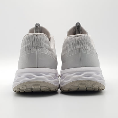 Nike Revolution 6