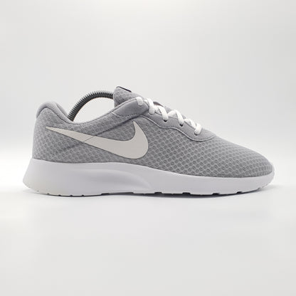 Nike Tanjun