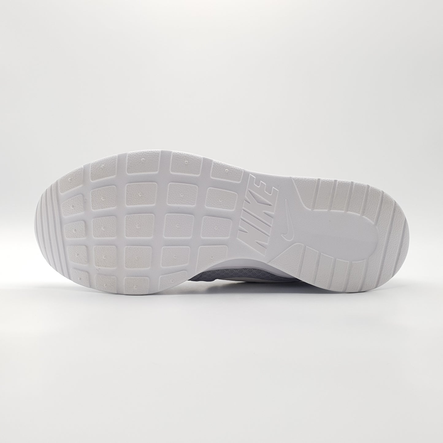 Nike Tanjun