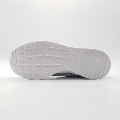 Nike Tanjun