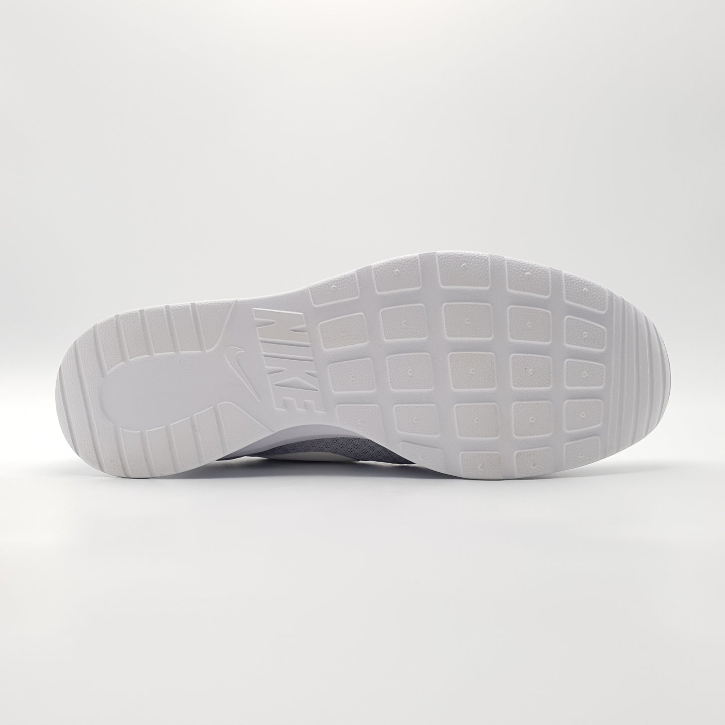 Nike Tanjun
