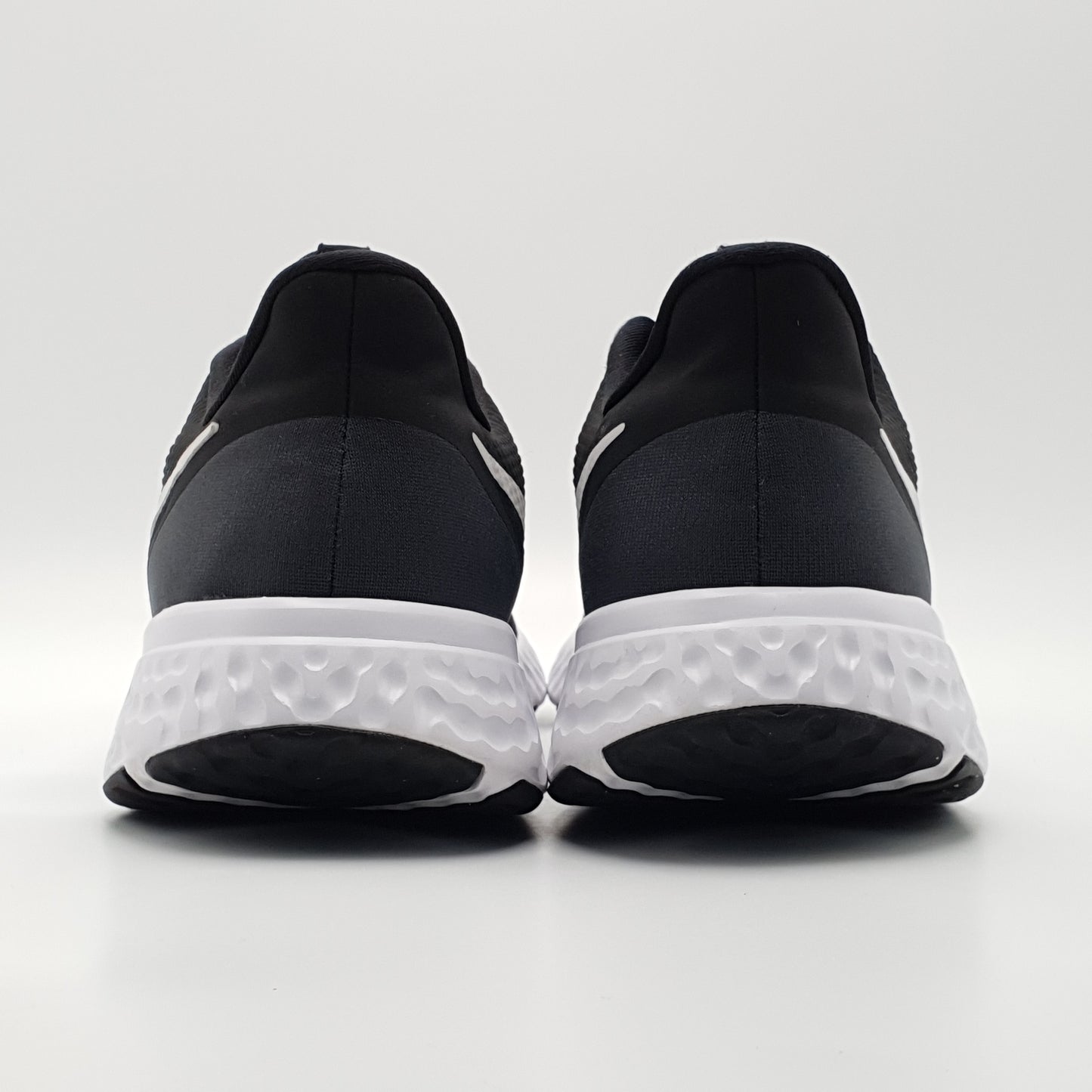 Nike Revolution 5