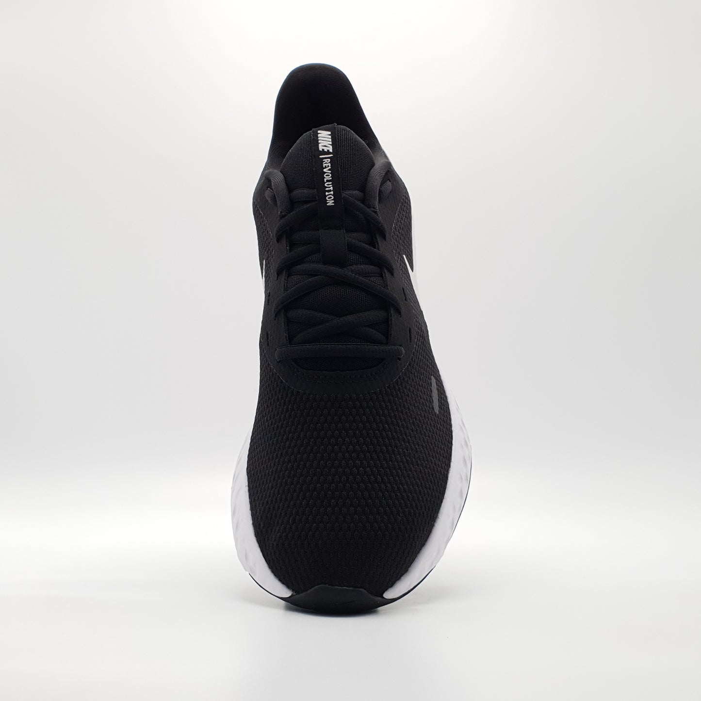 Nike Revolution 5