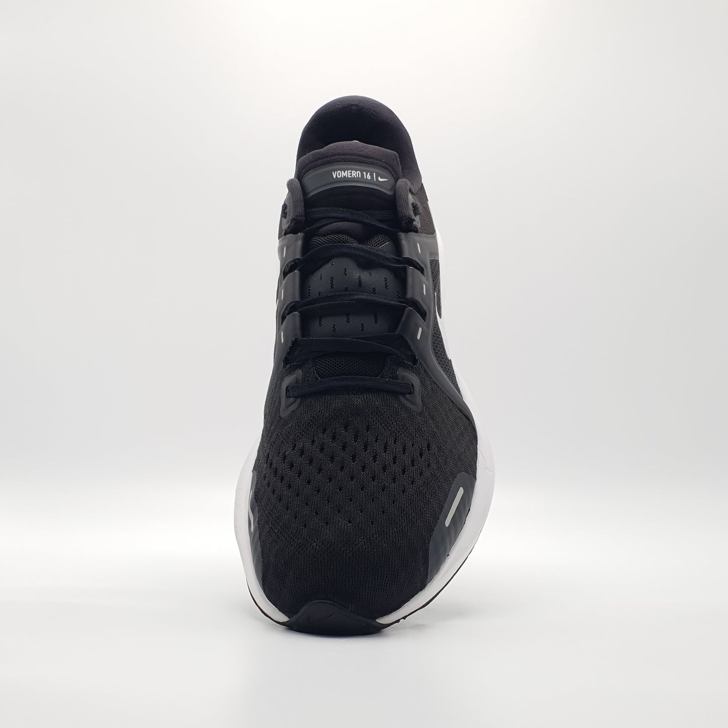 Nike Air Zoom Vomero 16