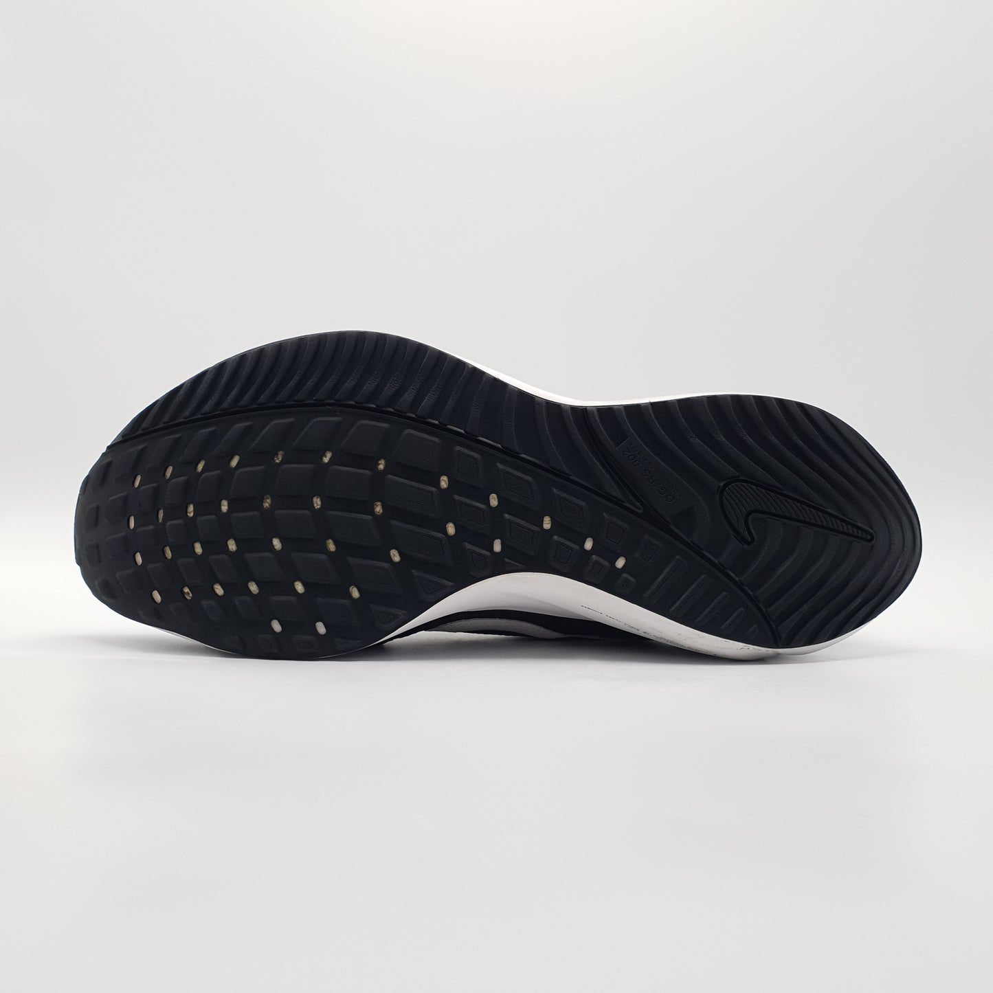 Nike Air Zoom Vomero 16