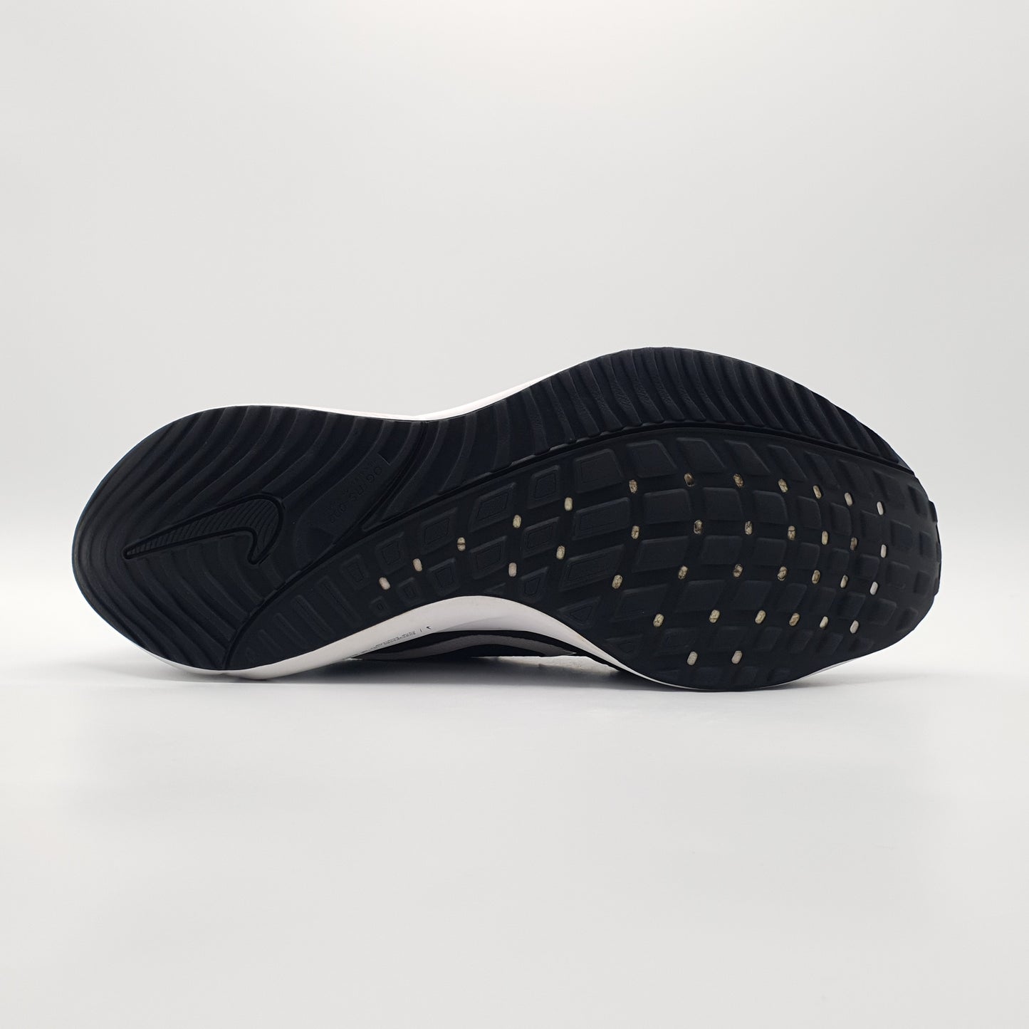 Nike Air Zoom Vomero 16