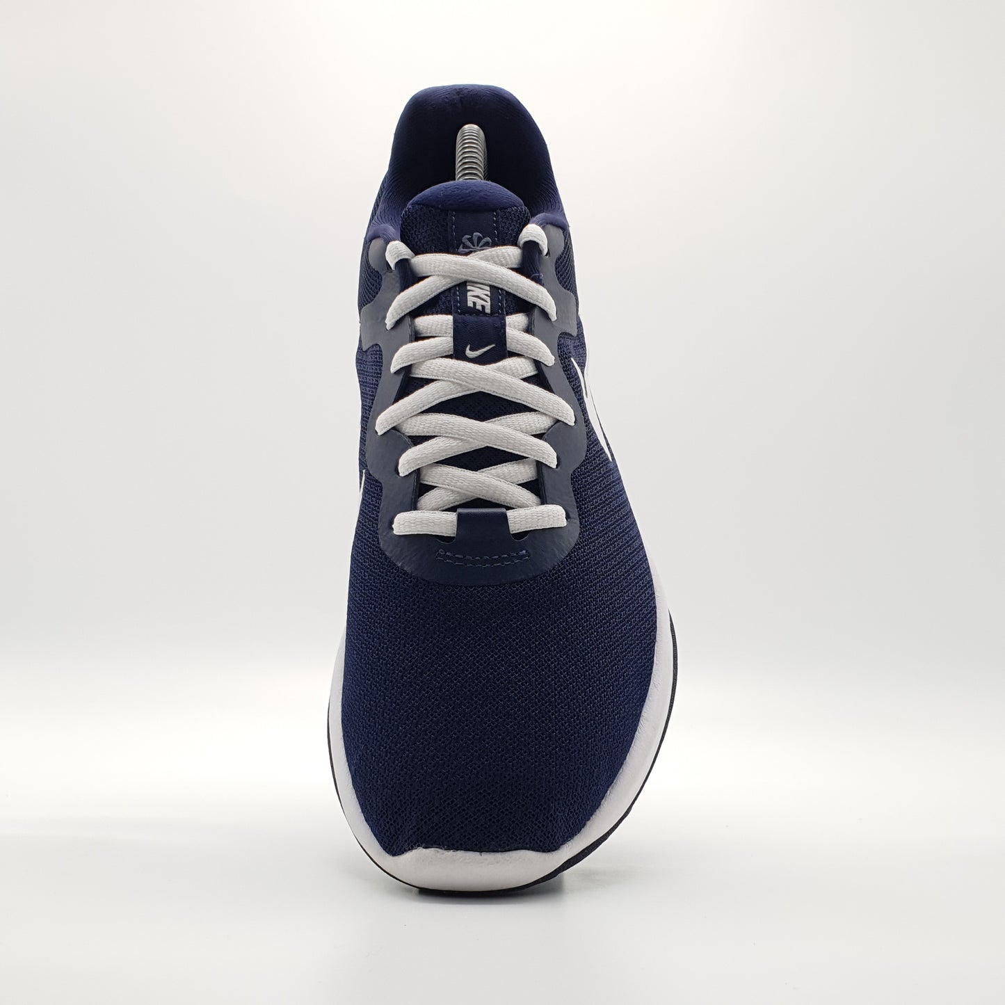 Nike Revolution 6