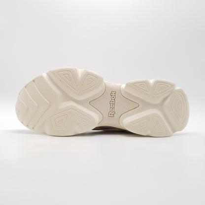 Reebok Wanna One x Royal Bridge 3