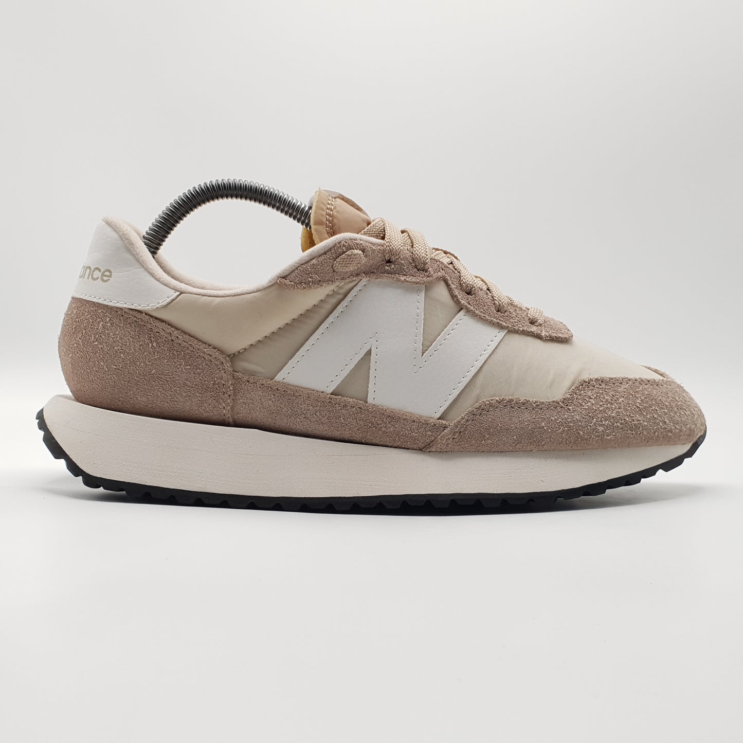 New Balance 237