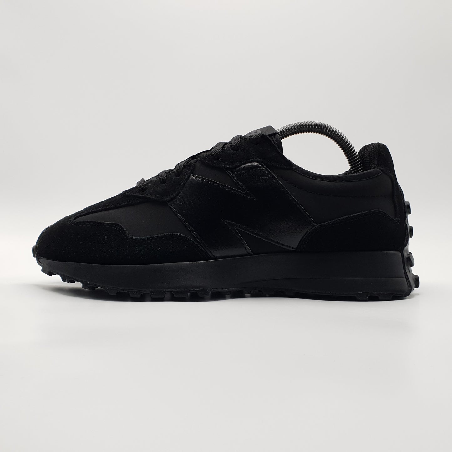 New Balance 327