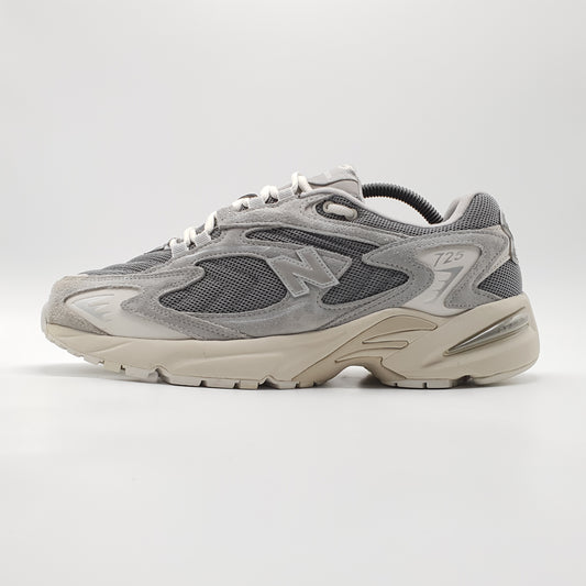 New Balance 725