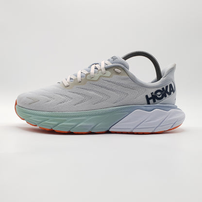 Hoka One One Arahi 6