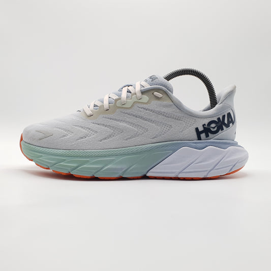 Hoka One One Arahi 6