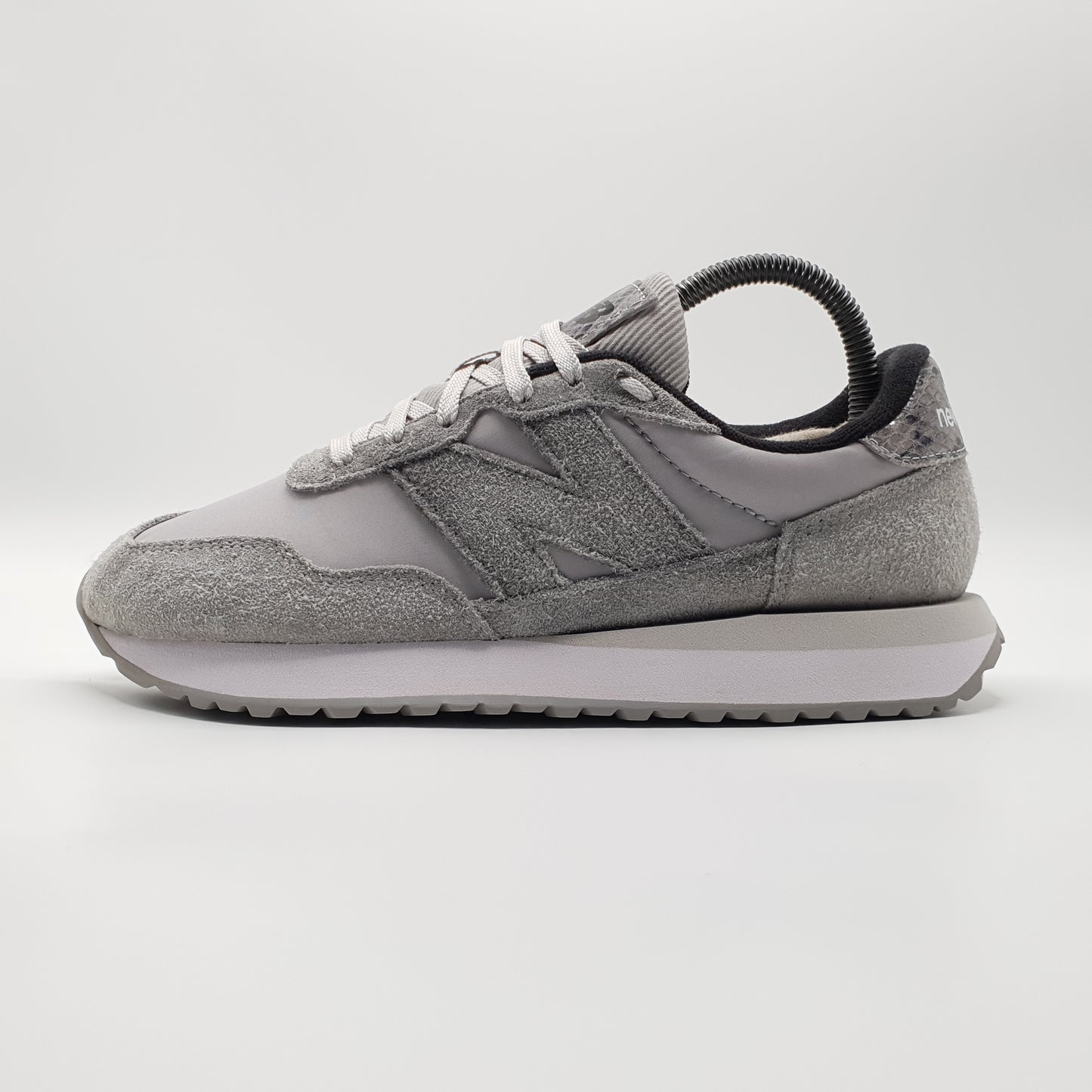 New Balance 237 - Snake Skin textured