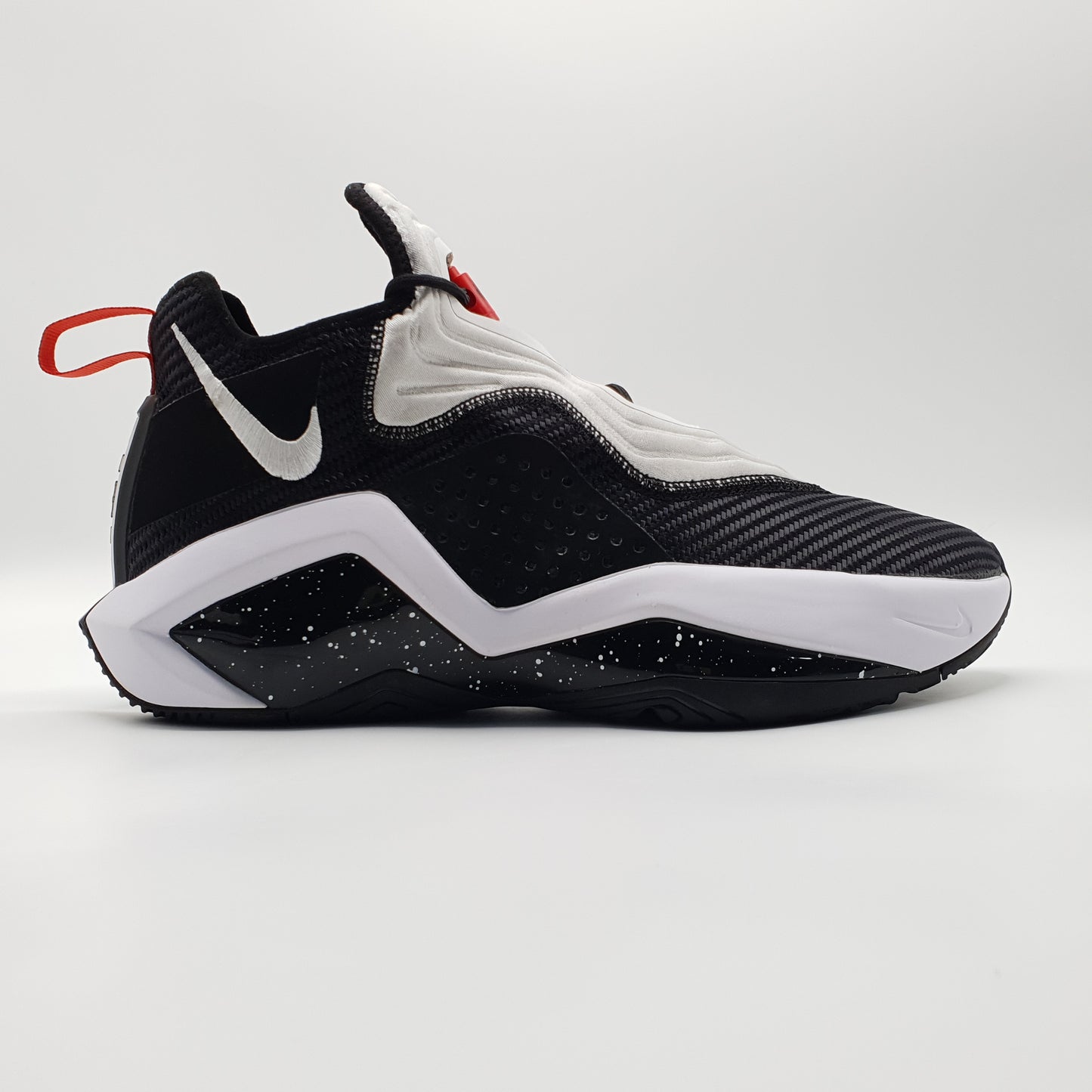 Nike LeBron Soldier 14