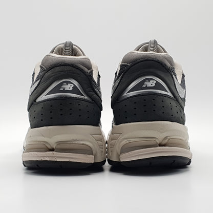 New Balance 2002R