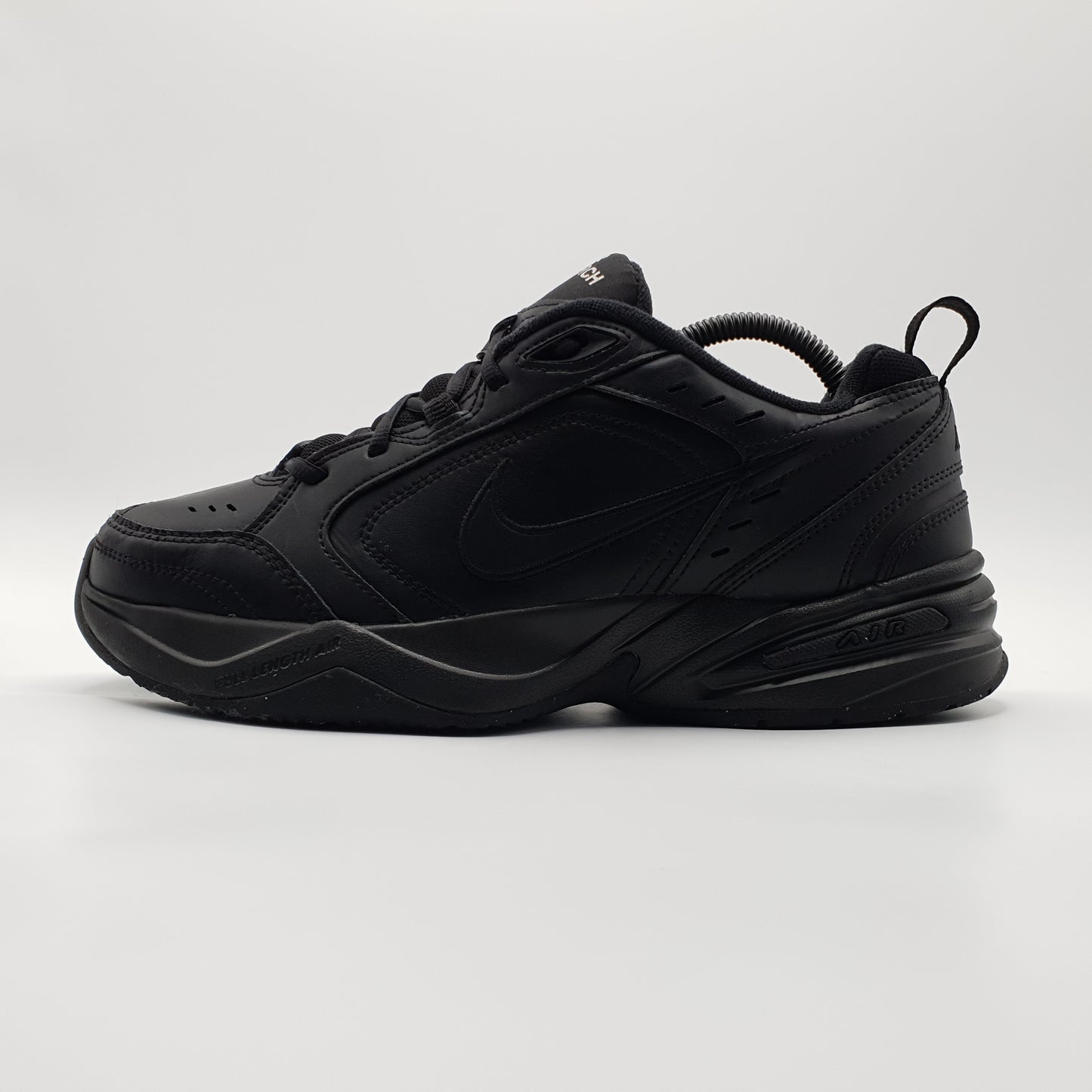 Nike Air Monarch IV