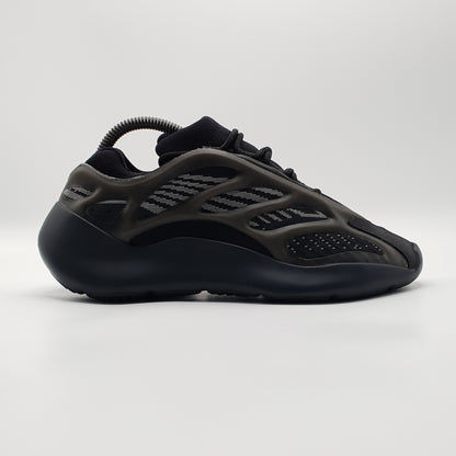 adidas Yeezy 700 V3