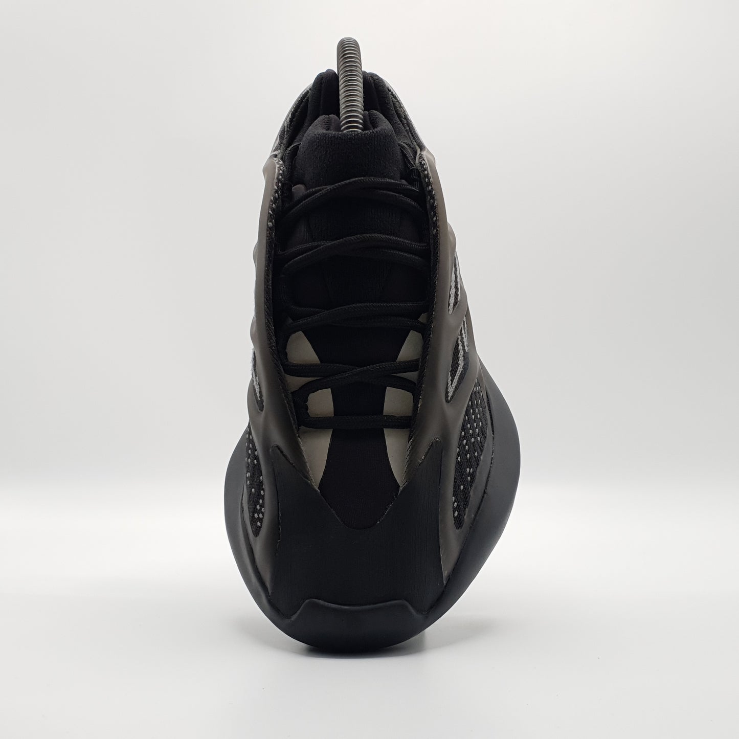 adidas Yeezy 700 V3