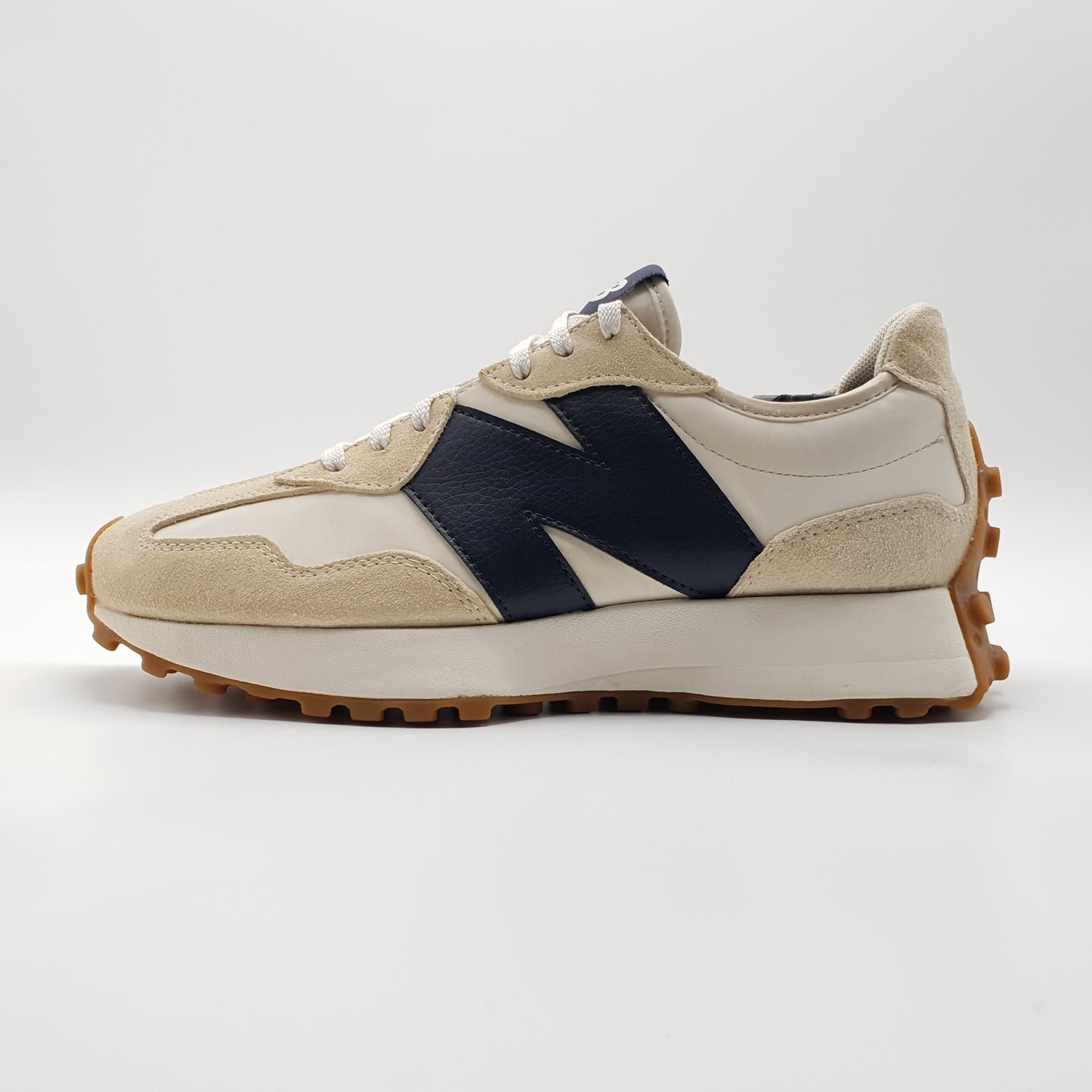New Balance 327