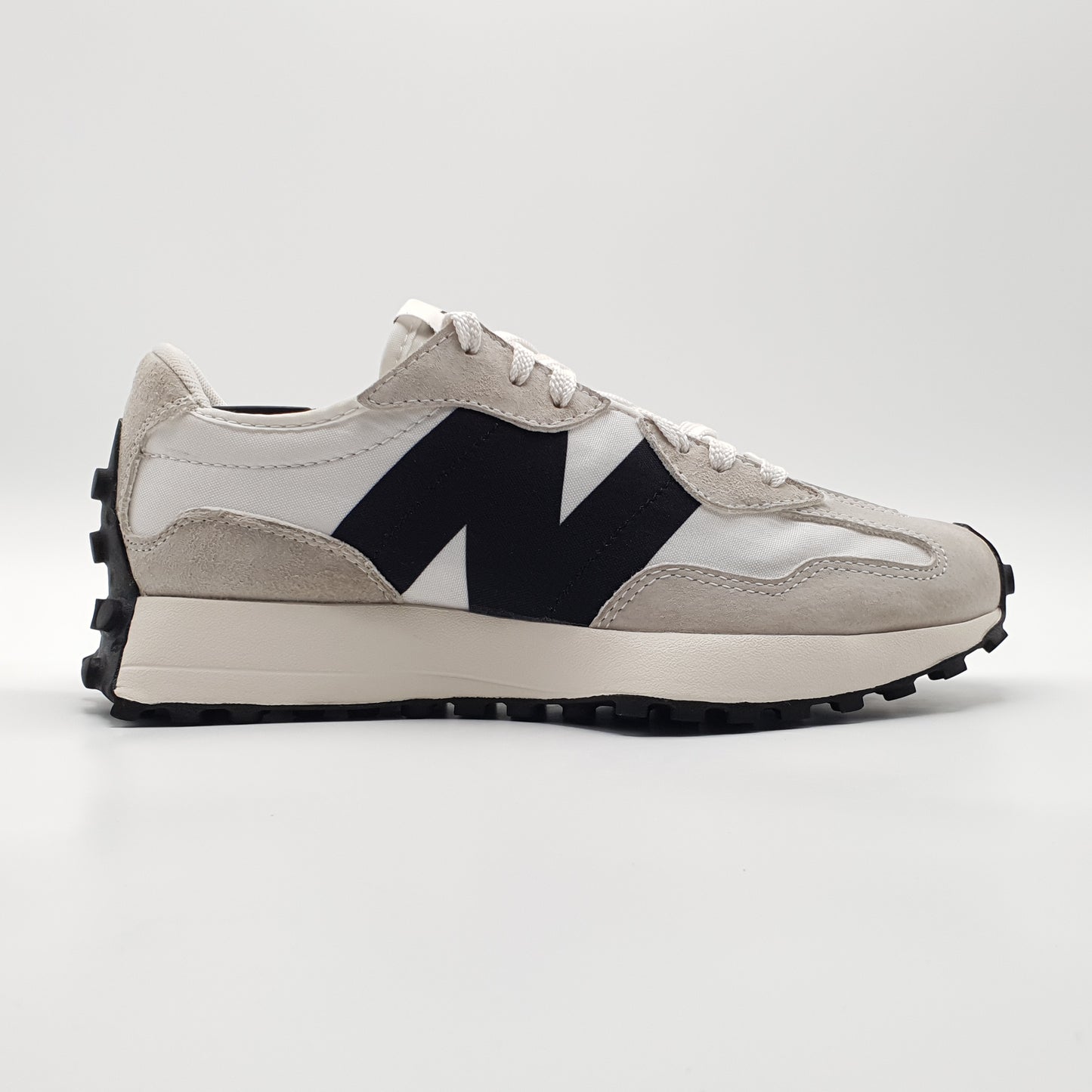 New Balance 327