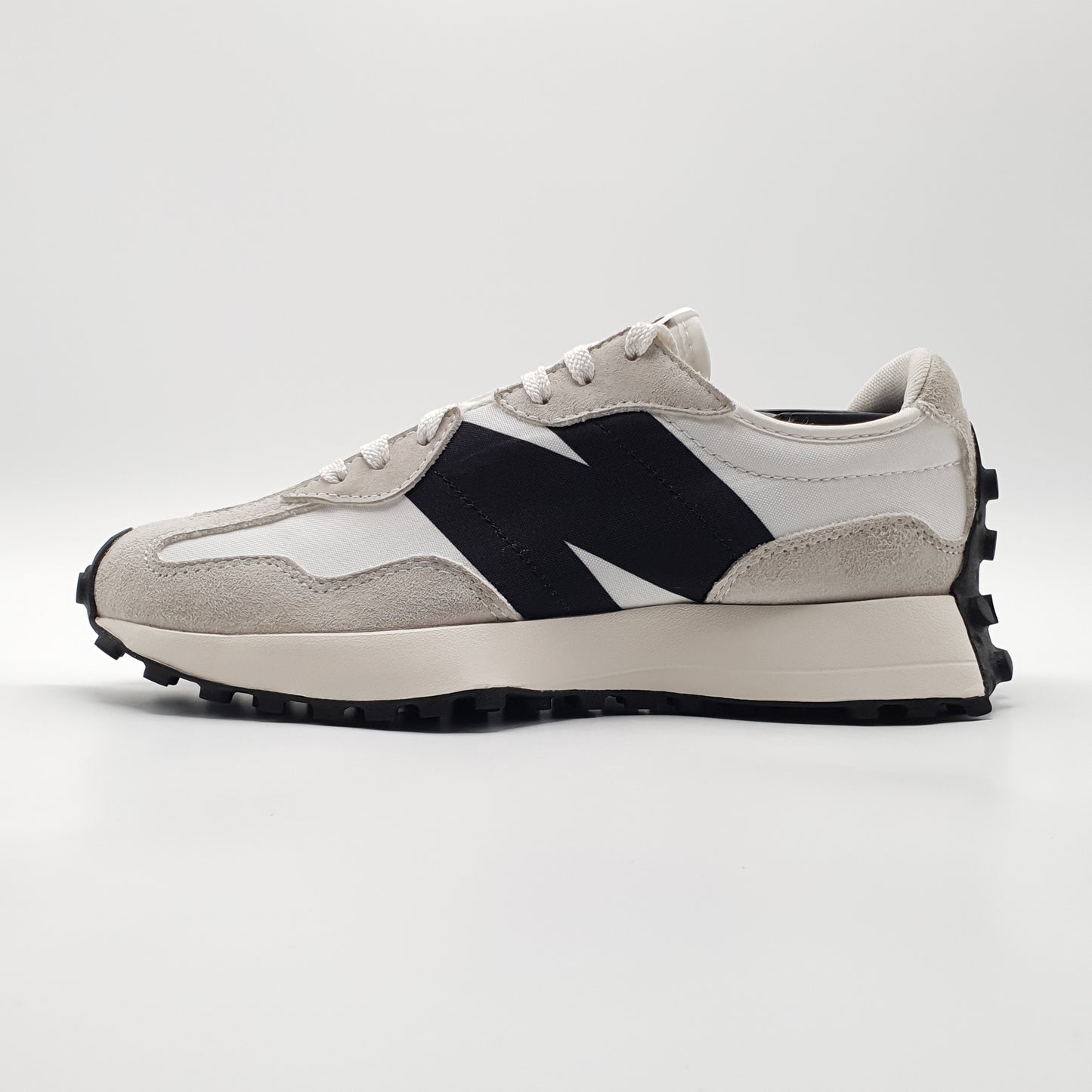 New Balance 327