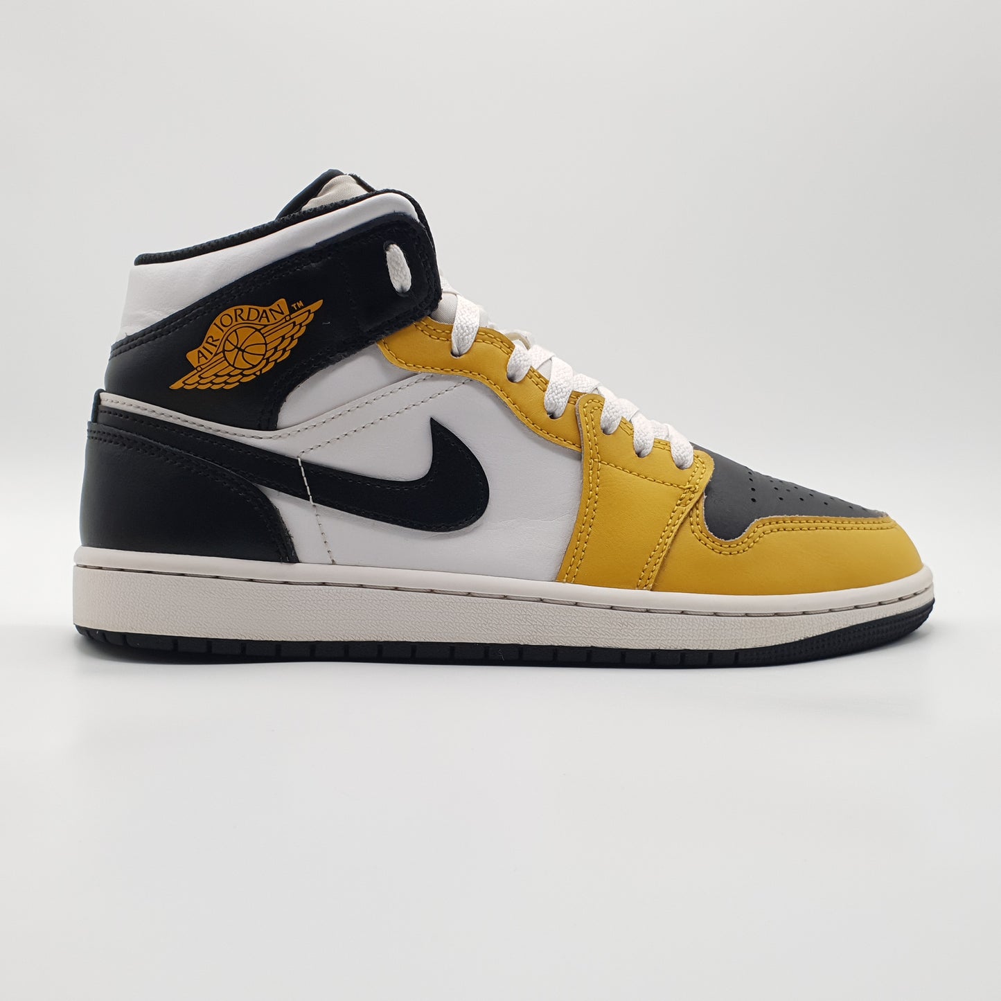 Nike Jordan 1 Mid