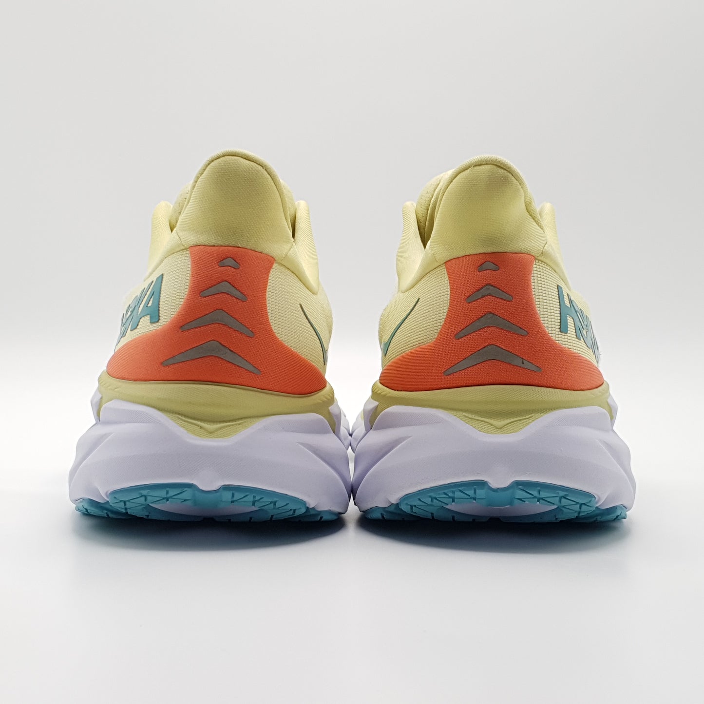 Hoka One One Clifton 8