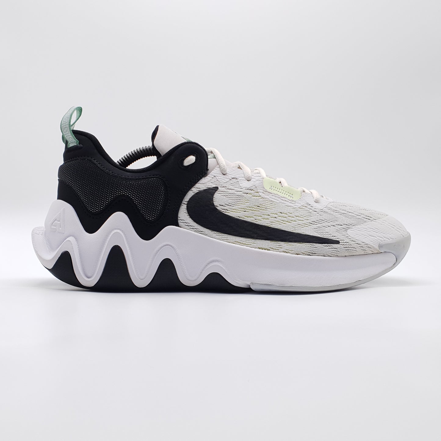 Nike Giannis Immortality 2