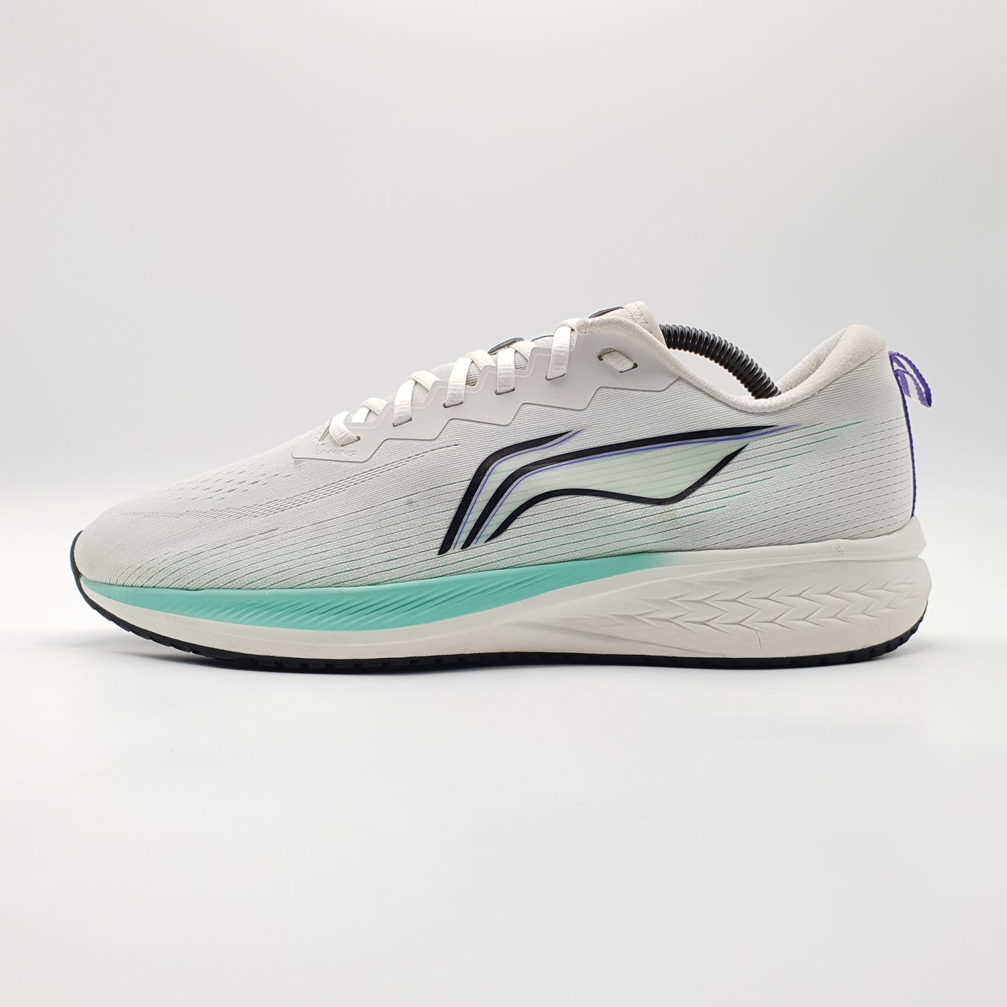 Li-Ning Dark Horse 6