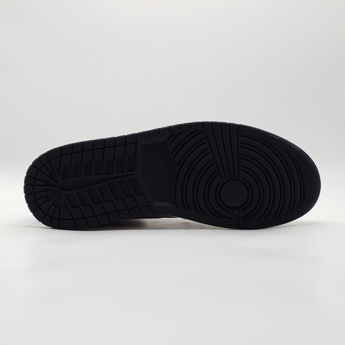 Nike Jordan 1 Mid SE Dark Chocolate
